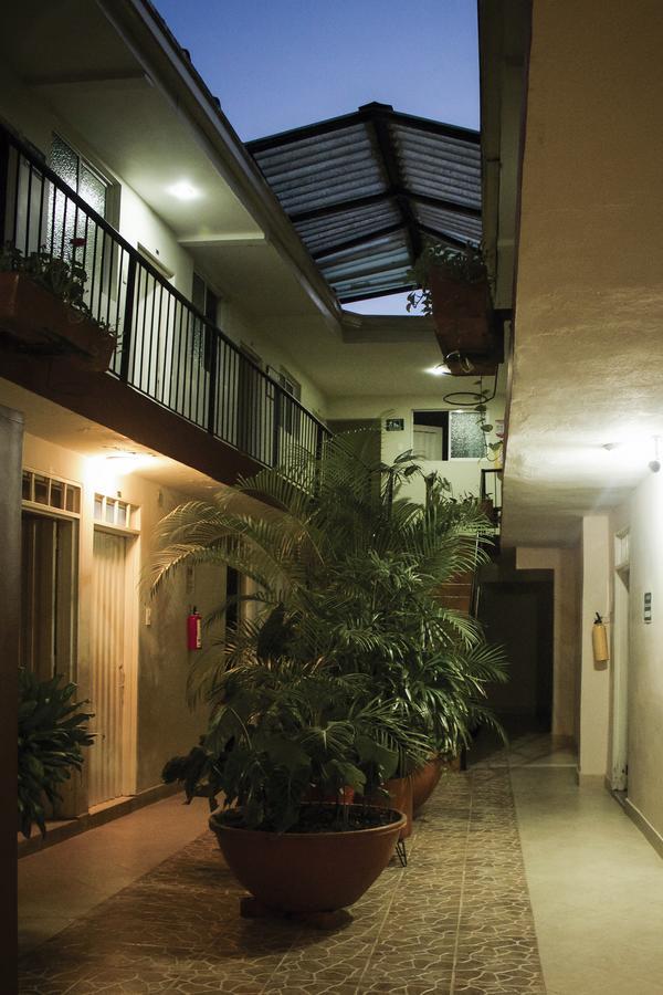 Hotel Pacifico Cerca Al Aeropuerto Palmira  Exterior photo